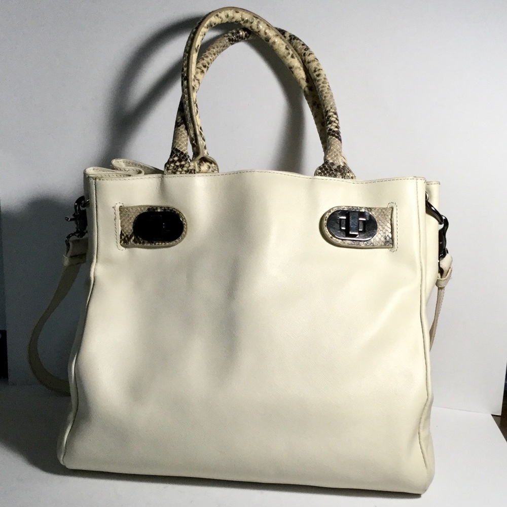 BADGLEY MISCHKA cream snake handbag with strap - Picture 2 of 8
